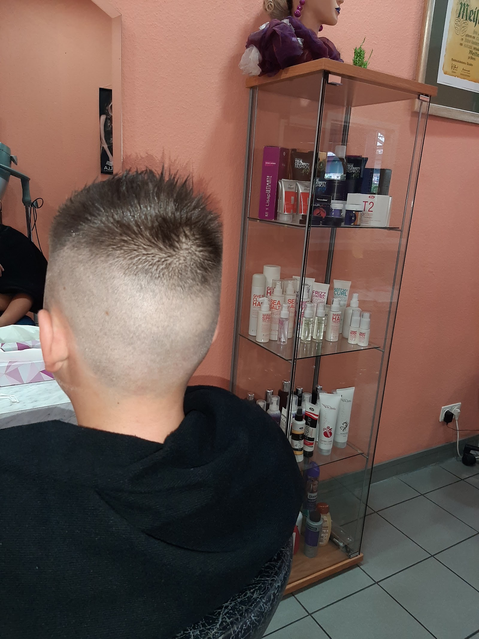 Friseursalon MIRO – Professionelles Handwerk