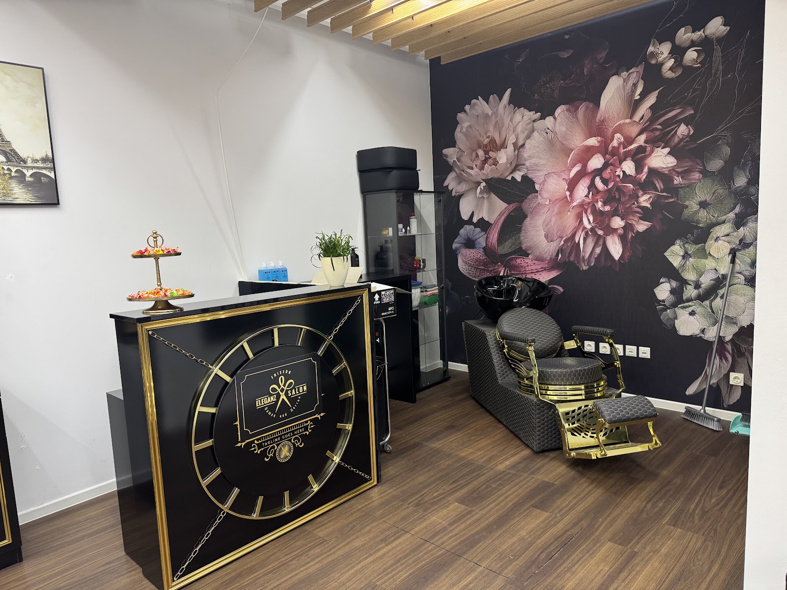 Eleganz Friseursalon – Handwerkzeug